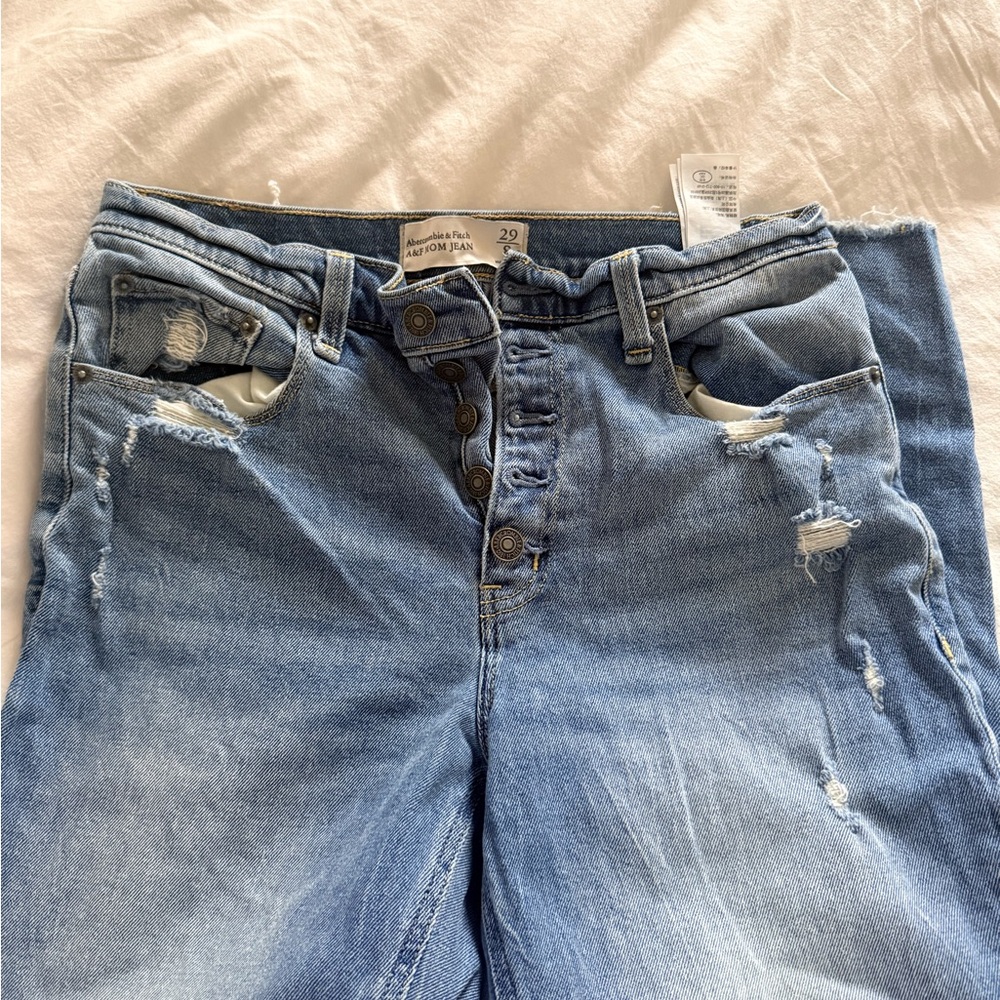 Abercrombie mom Jean size 8. Button-Fly Distressed Light Wash Jeans
